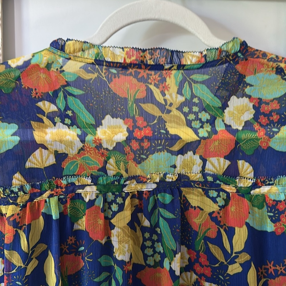 Floral Print Sheer Blouse - Picture 9 of 16